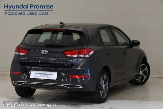 Hyundai i30 1.0 TGDI Klass LR 48V 120 de 2024 con 10.375 Km por 21.500 EUR. en Barcelona