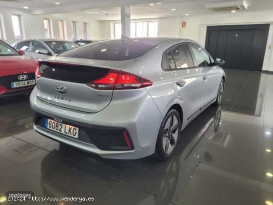 Hyundai Ioniq 1.6 GDI HEV Klass DCT de 2020 con 79.900 Km por 17.500 EUR. en Madrid