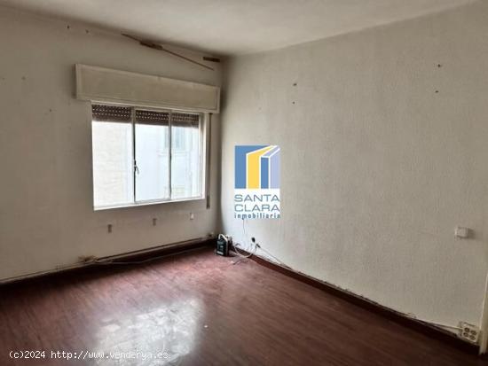 PISO EN VENTA CON 3 DORMITORIOS JUNTO A LA MARINA, PLENO CENTRO DE ZAMORA. - ZAMORA