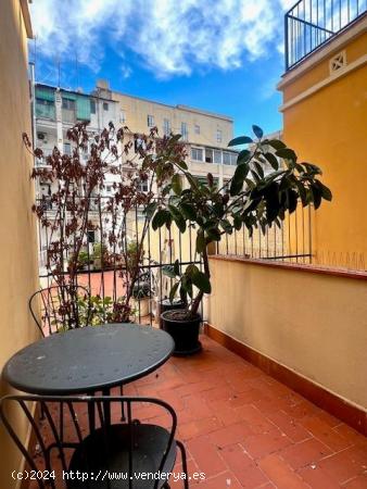  OPORTUNIDAD! ESTUDIO CON TERRAZA DE 5 M2 - BARCELONA 