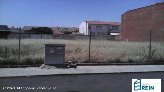 TERRENO DE 1800 M2 EN LA CALLE DEL PINTOR  RIVERA, NUMANCIA DE LA SAGRA, TOLEDO - TOLEDO