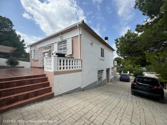  CHALET URBANO EN ZONA DE LES MALLAES CON VISTAS - VALENCIA 