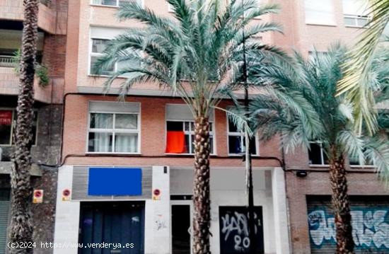 plaza de garaje coches PEQUEÑO/MEDIANO - ALICANTE