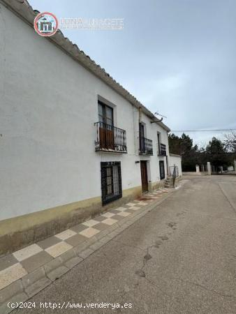  SE VENDE CASA DE 423 METROS CUADRADOS  EN TIRIEZ - ALBACETE 