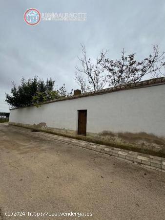 SE VENDE CASA DE 423 METROS CUADRADOS  EN TIRIEZ - ALBACETE