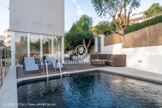  Casa independiente con vistas despejadas y piscina en Vallpineda - BARCELONA 