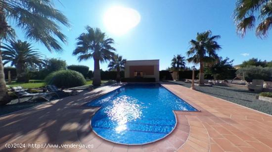 Magnífico Chalet con Piscina a 5 minutos de Lorca - MURCIA