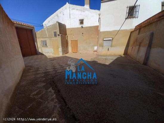 REF: Y077. INMOBILIARIA LA MANCHA VENDE CASA CON PATIO PARA REFORMAR EN EL SALOBRAL. - ALBACETE