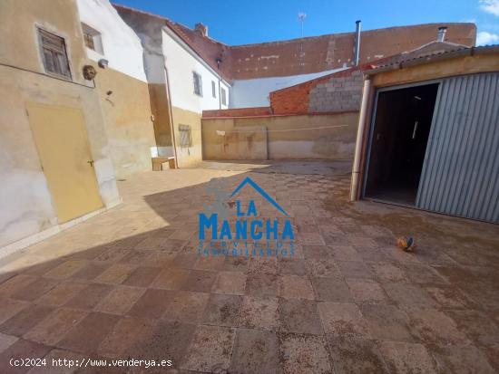 REF: Y077. INMOBILIARIA LA MANCHA VENDE CASA CON PATIO PARA REFORMAR EN EL SALOBRAL. - ALBACETE