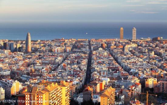  EDIFICIO PARA USO TERCIARIO EN BARCELONA - BARCELONA 