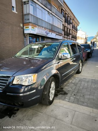 Chrysler Grand Voyager 2.8 CDR LIMITED de 2008 con 273.000 Km por 8.000 EUR. en Madrid