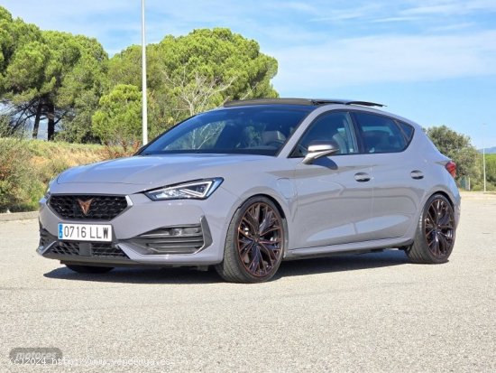 Cupra Leon VZ CUP 1.4 e-Hybrid 180kW DSG (Negro) de 2020 con 21.100 Km por 29.200 EUR. en Barcelona