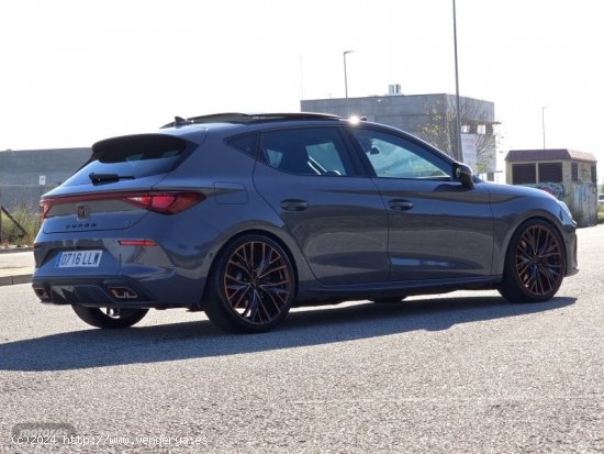 Cupra Leon VZ CUP 1.4 e-Hybrid 180kW DSG (Negro) de 2020 con 21.100 Km por 29.200 EUR. en Barcelona