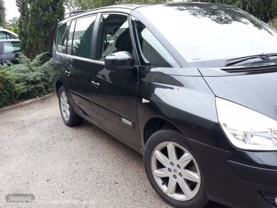 Renault Grand Espace 25th Aniversario de 2010 con 425.000 Km por 4.995 EUR. en Valencia