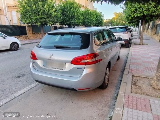 Peugeot 308 SW BLINE BHDI 120 de 2015 con 160.000 Km por 7.500 EUR. en Sevilla