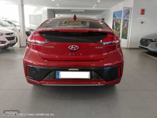 Hyundai Ioniq 1.6 GDI HEV Klass DT de 2019 con 98.078 Km por 14.990 EUR. en Madrid