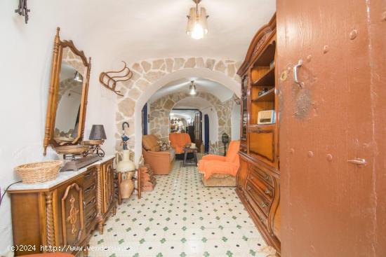 CASA CUEVA CON MUCHO ENCANTO EN LA ROMANA !!! - ALICANTE