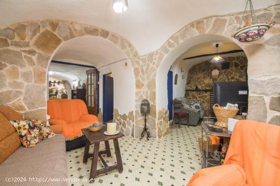 CASA CUEVA CON MUCHO ENCANTO EN LA ROMANA !!! - ALICANTE