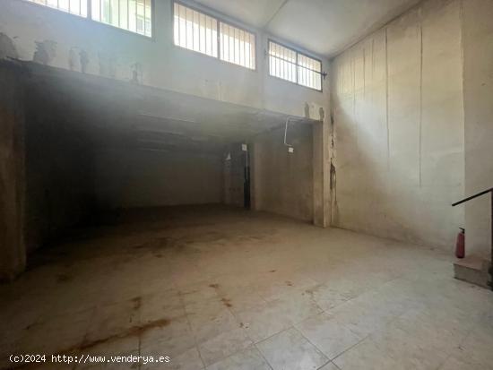 Local en Igualada con 350 m2 por 900 Euros. - BARCELONA