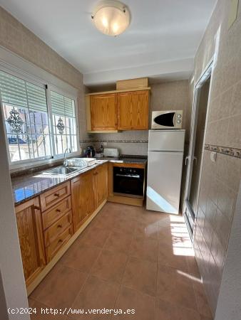  REF.- 35 – Dúplex con piscina comunitaria, Zona Carrefour – Torrevieja - ALICANTE 