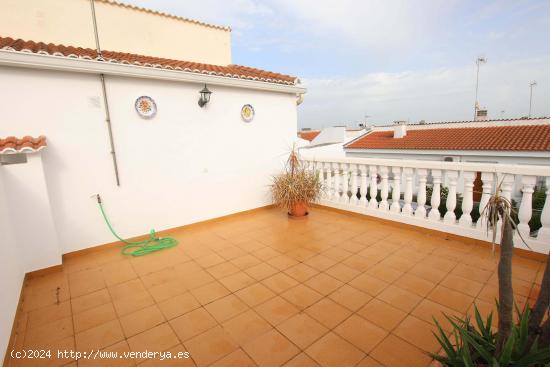 Vivienda de dos plantas en Pueblonuevo del Guadiana - BADAJOZ