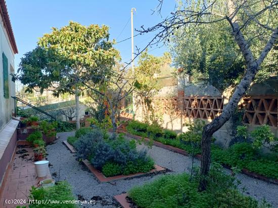 ¡Excelente orientación, con vistas e ideal para 2 familias! - BARCELONA