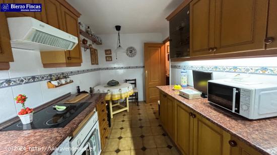 CASA DE PUEBLO EN VENTA EN VALDEFRANCOS - LEON