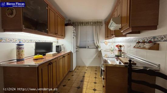 CASA DE PUEBLO EN VENTA EN VALDEFRANCOS - LEON