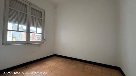 VENTA DE PISO PARA ERFORMAR EN BEMBIBRE. - LEON