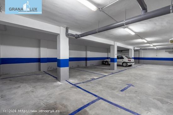 PARKING DE 30 PLAZAS EN PLENO CENTRO DE GRANADA - GRANADA