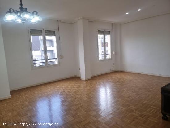  REF: 08375 -SALICO ALQUILA PISO EN REINO DE VALENCIA - SIN MUEBLES - VALENCIA 