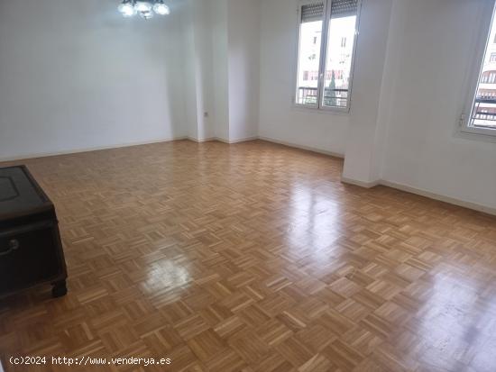 REF: 08375 -SALICO ALQUILA PISO EN REINO DE VALENCIA - SIN MUEBLES - VALENCIA