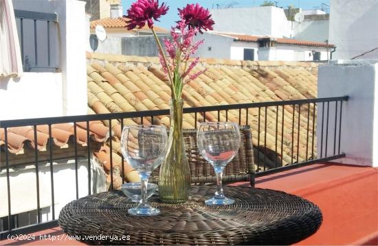 Precioso piso reformado de 2 habitaciones al lado del Palacio Viana - CORDOBA