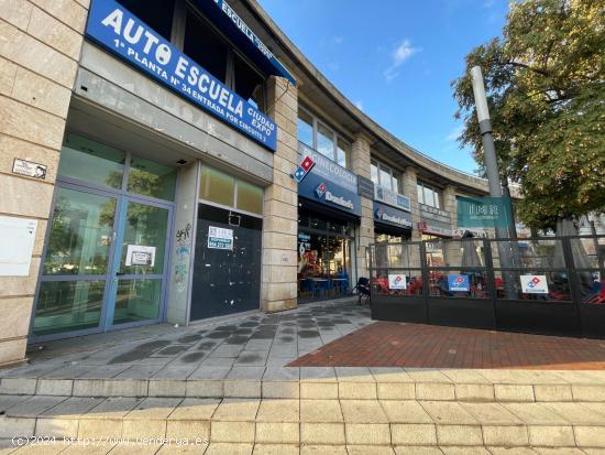 Local comercial en alquiler en Ciudad Expo - SEVILLA