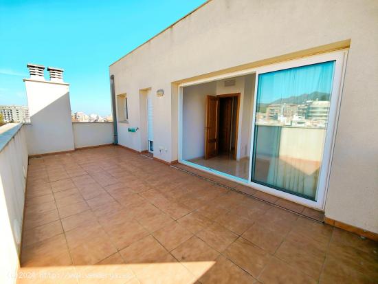  Ático duplex de 5 dormitorios en la zona centro con gran terraza - TARRAGONA 