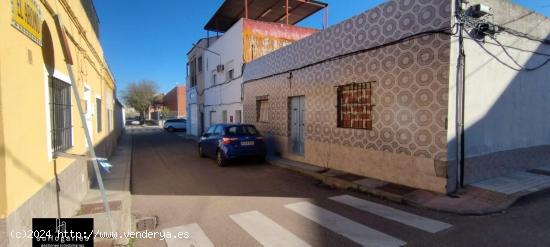 CASA SIN MUEBLES EN BARRIADA DE LLERA JUNTO A HUERTA ROSALES - BADAJOZ