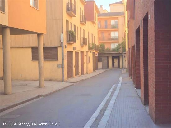 AMPLIA PLAZA PARA COCHE +MOTO - TARRAGONA