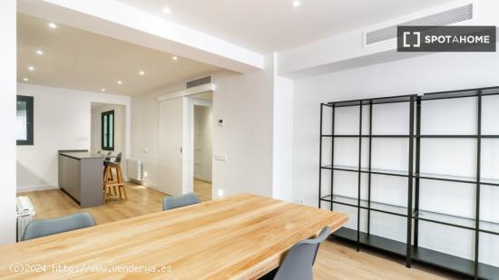 Amplio y moderno apartamento amueblado y equipado en Comte d'Urgell - BARCELONA