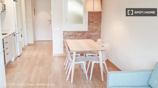 Apartamento totalmente equipado a unos pasos del metro Poblenou - BARCELONA