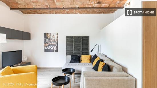 Amplio loft a pasos del Paseo de San Joan - BARCELONA