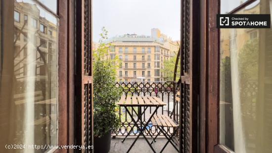 Alquiler de habitaciones en piso de 7 habitaciones en L'Antiga Esquerra De L'Eixample - BARCELONA