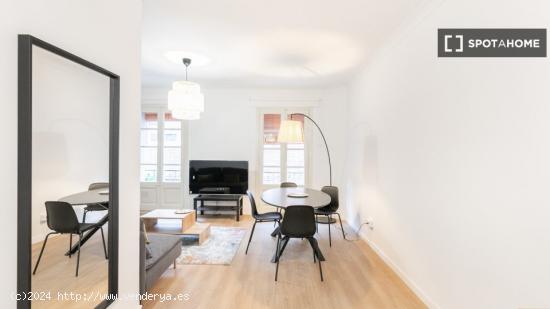 Precioso apartamento amueblado cerca de la estación de &quot Putxet&quot . - BARCELONA