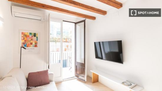 Apartamento amueblado moderno en Carrer de la Diputaciò - BARCELONA