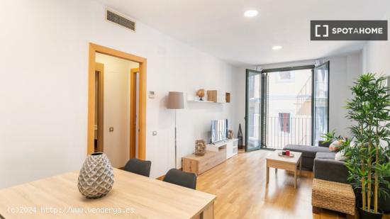 Luminoso apartamento amueblado en el centro de Barcelona - BARCELONA