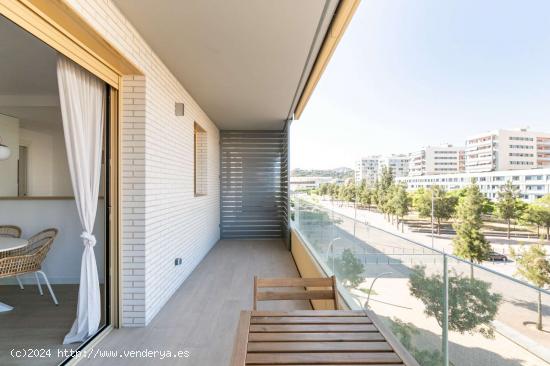  Moderno piso amueblado a pasos del metro y frente al Canal Marítimo - BARCELONA 