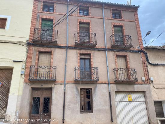 EN VENTA EDIFICIO EN MONREAL DEL CAMPO - TERUEL