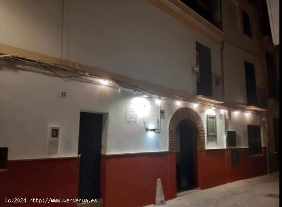  TRASPASO DE RESTAURANTE BAR EN PLENO CENTRO - GRANADA 