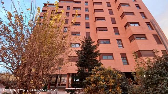 SERVICHECK VENDE APARTAMENTO TURISTICO DE DOS HABITACIONES, DOS BAÑOS Y PLAZA DE GARAJE - MADRID