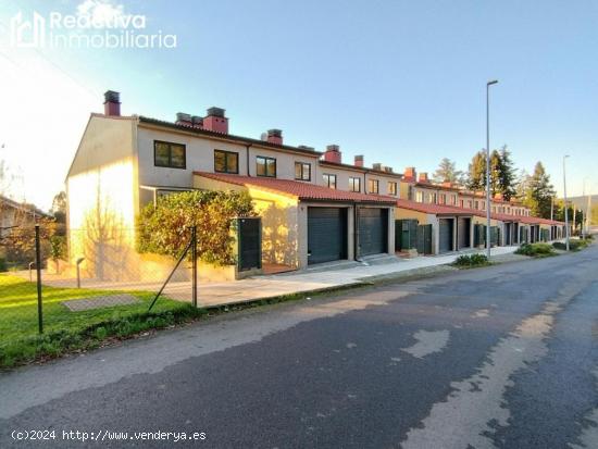 Acogedor CHALET PAREADO, con JARDÍN y PLAZA DE GARAJE. - A CORUÑA