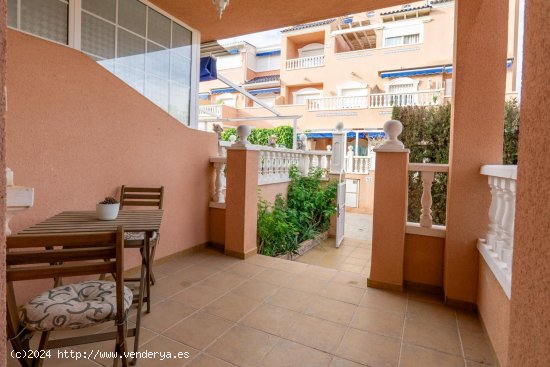 Bungalow en venta en Santa Pola (Alicante)